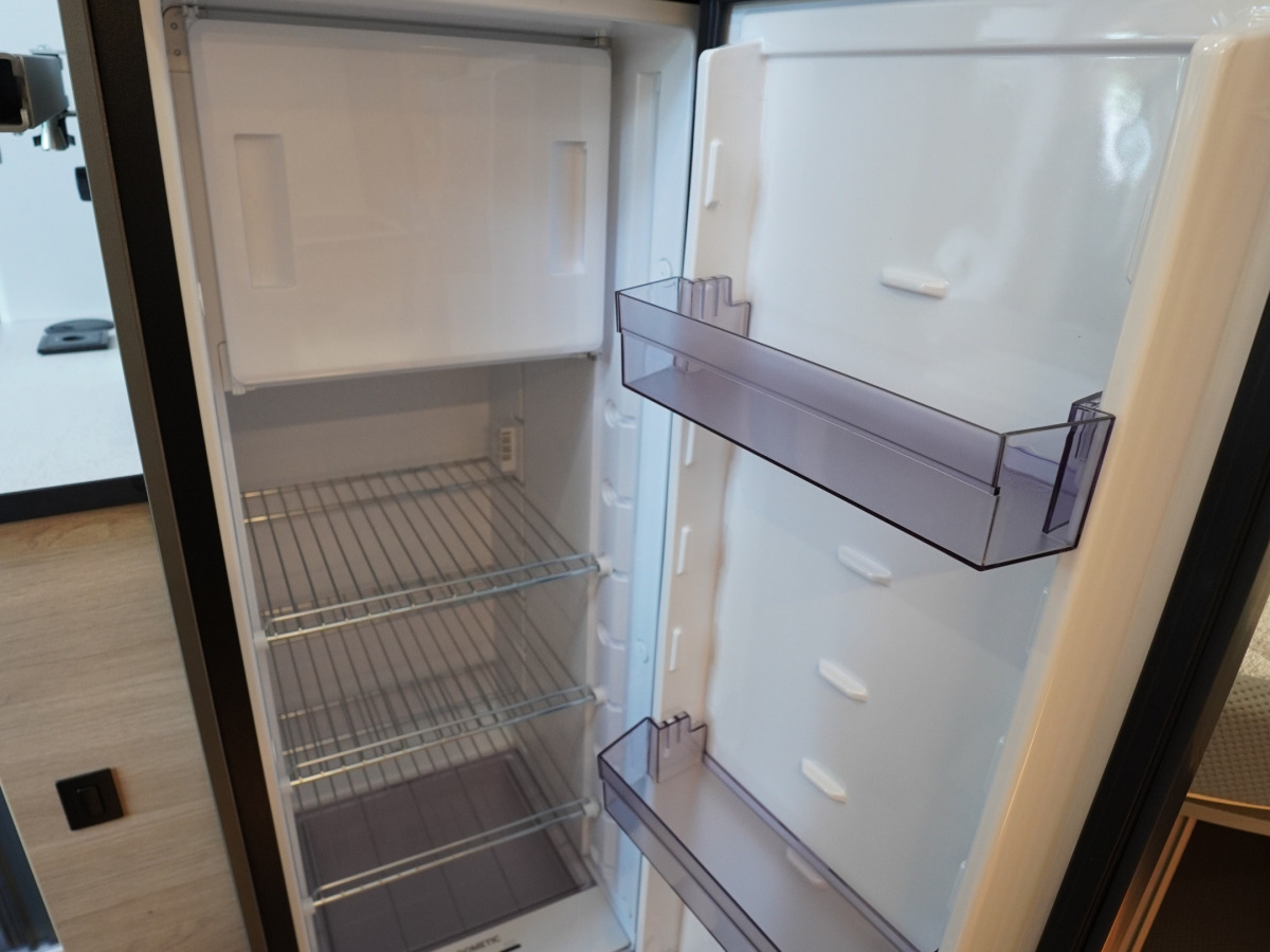 Dreamer D62 SELECT Dubbelbädd 140hk Automat 4250kg Dieselpanna, bild 8 av 18