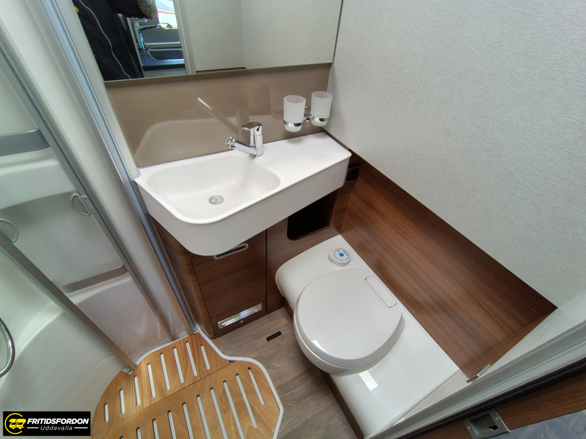 Hymer B 580 MC Hydr.stödben, Alde,Lithium, bild 14 av 17