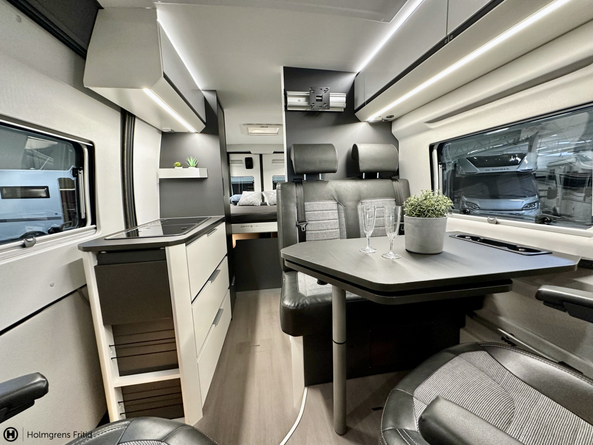 Adria TWIN SUPREME 640 SGX, bild 2 av 18