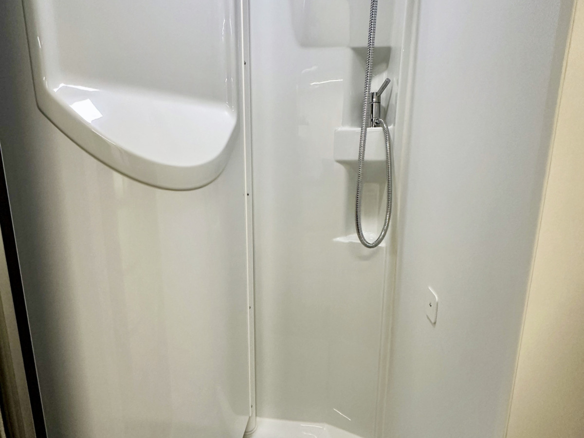 Adria TWIN SUPREME 640 SGX, bild 15 av 18