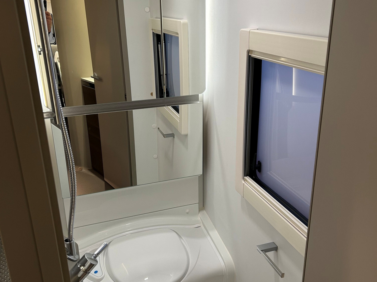 Adria Alpina 583 LP, bild 15 av 21