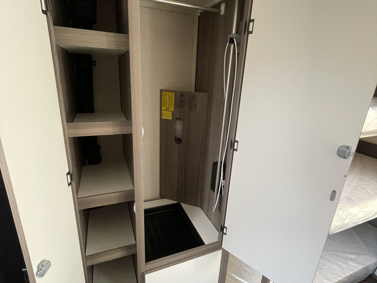 KABE ESTATE 560 GLE KS BARNKAMMARE DESIGNPAKET, bild 19 av 38