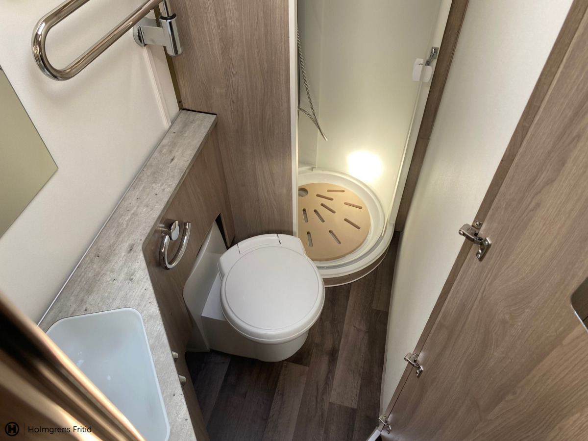 KABE Royal 600 CXL KS AC Panaroma fönster, bild 11 av 18