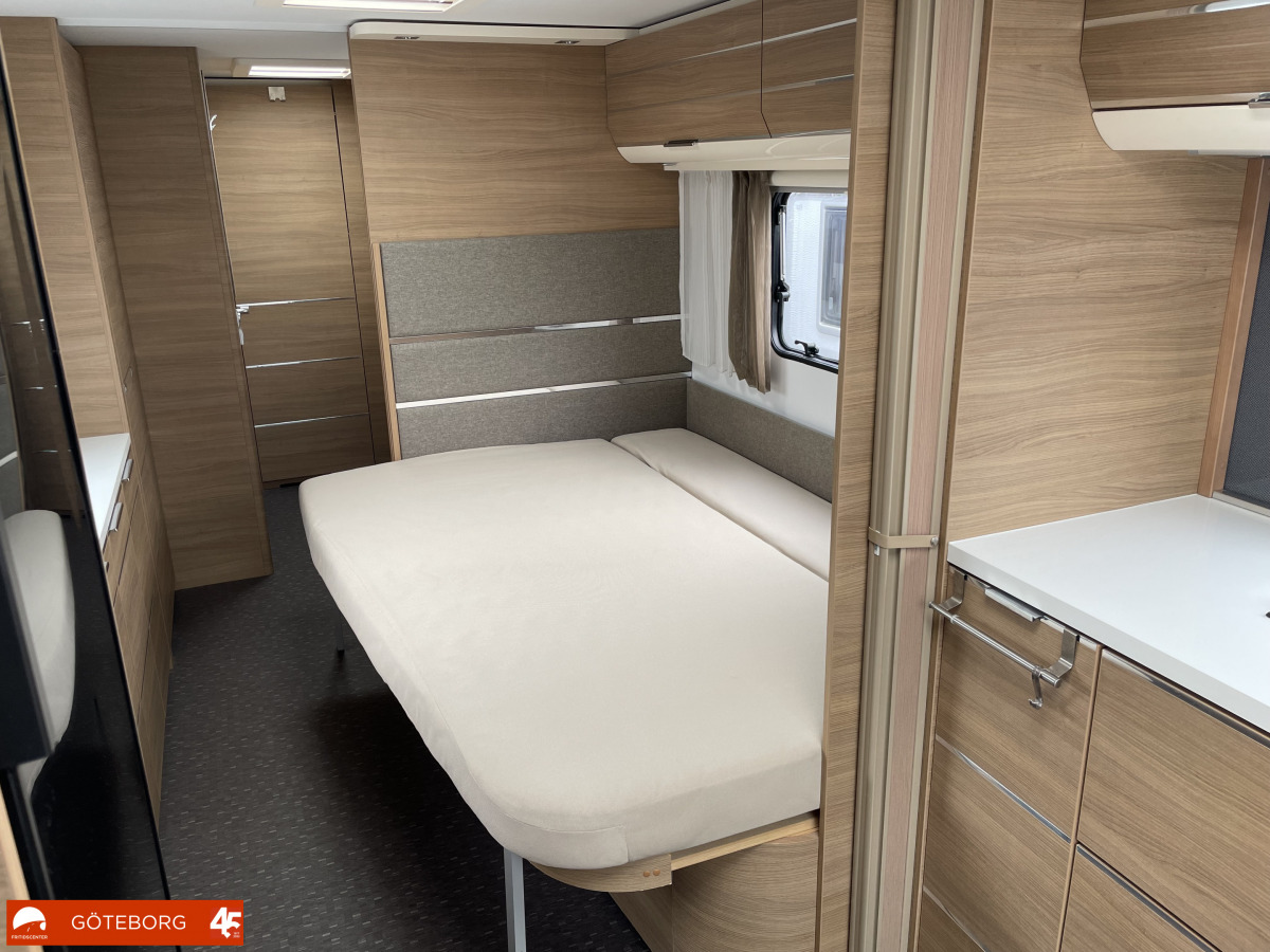 Adria ADORA 753 UK *Barnkammare / AC / 7 sovplatser, bild 14 av 29