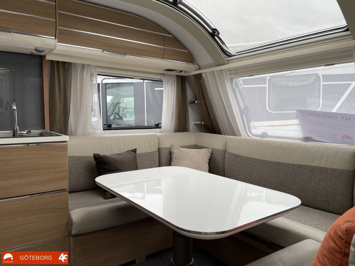 Adria ADORA 753 UK *Barnkammare / AC / 7 sovplatser, bild 6 av 29