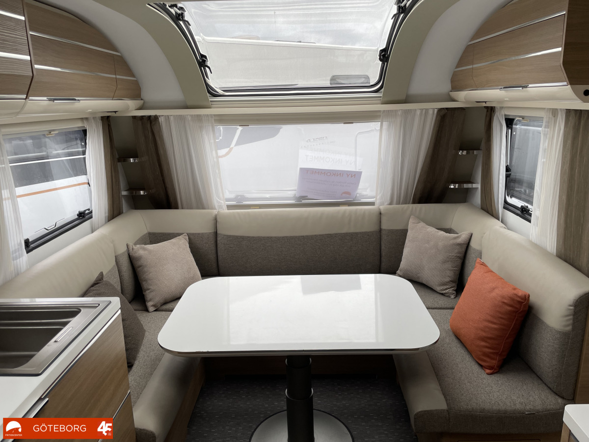 Adria ADORA 753 UK *Barnkammare / AC / 7 sovplatser, bild 7 av 29