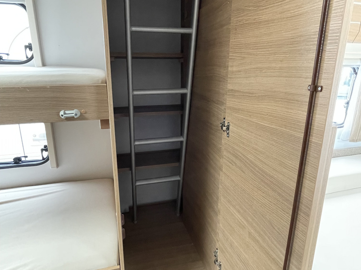 Adria ADORA 753 UK *Barnkammare / AC / 7 sovplatser, bild 23 av 29