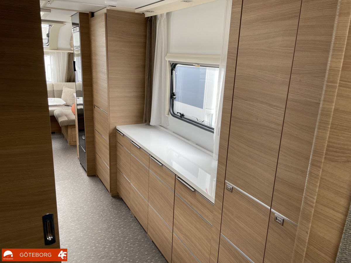 Adria ADORA 753 UK *Barnkammare / AC / 7 sovplatser, bild 24 av 29