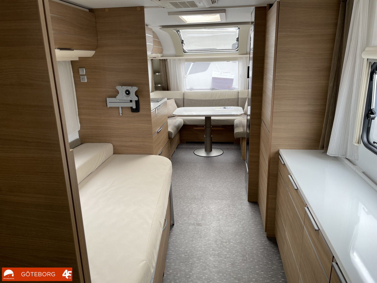 Adria ADORA 753 UK *Barnkammare / AC / 7 sovplatser, bild 25 av 29