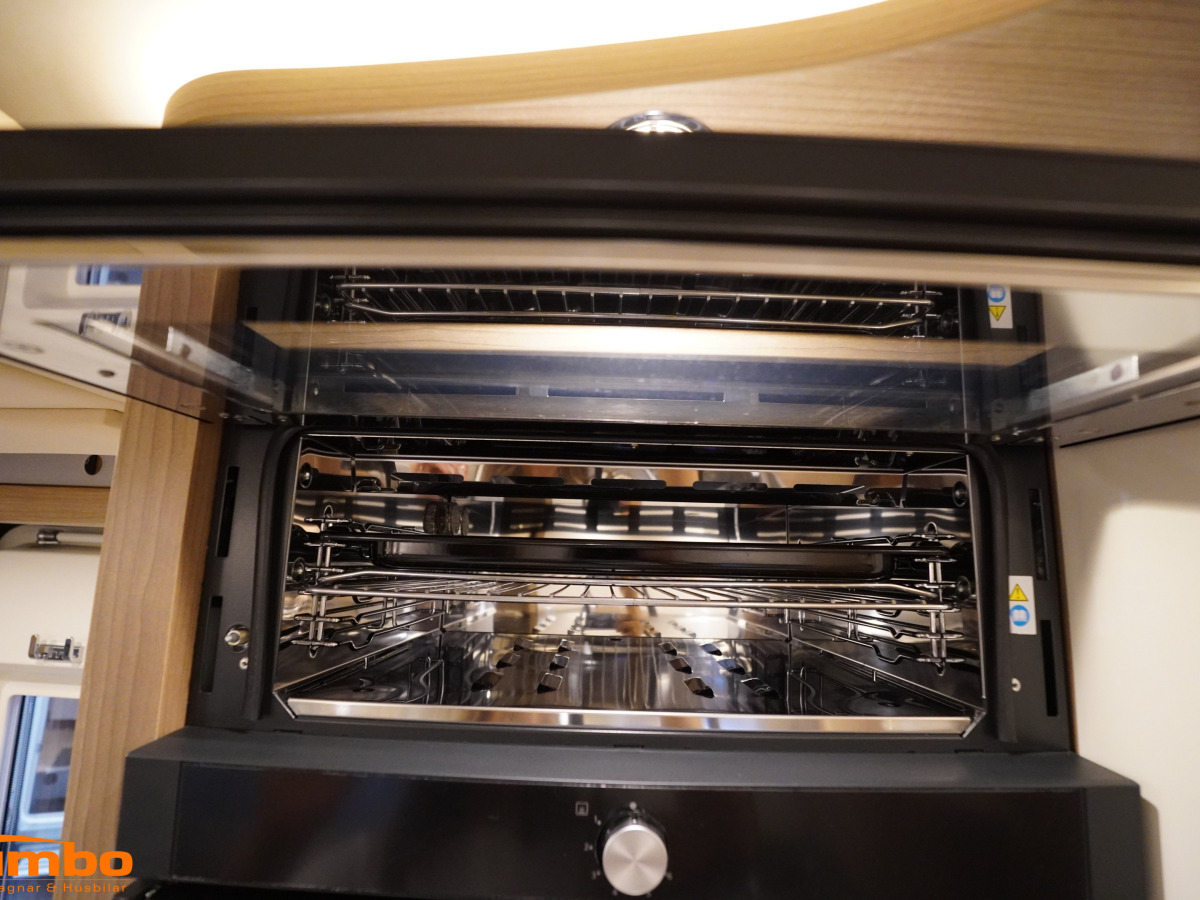 Malibu T 490 LE Automat 180hk Alde dragkrok solcell, bild 11 av 23