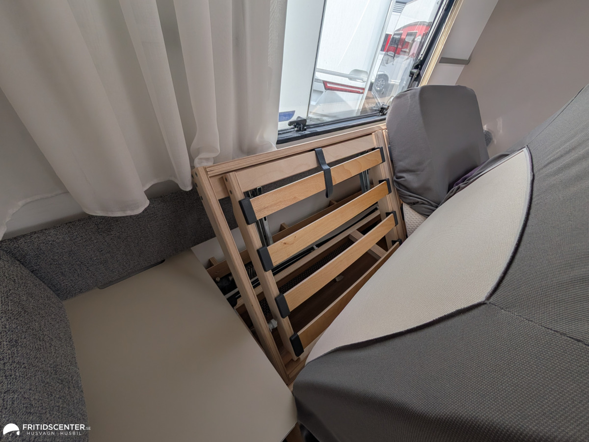 Adria ADORA 613 UT *Queenbed / ALDE / stort badrum, bild 14 av 31