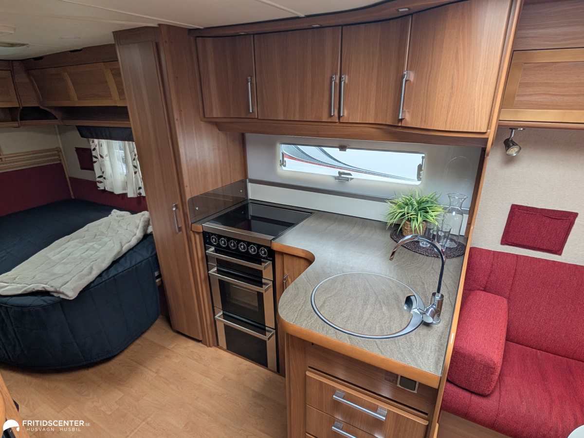 KABE ROYAL 590 LXL KS *Rymligt kök / TV bänk / L-soffa, bild 9 av 17