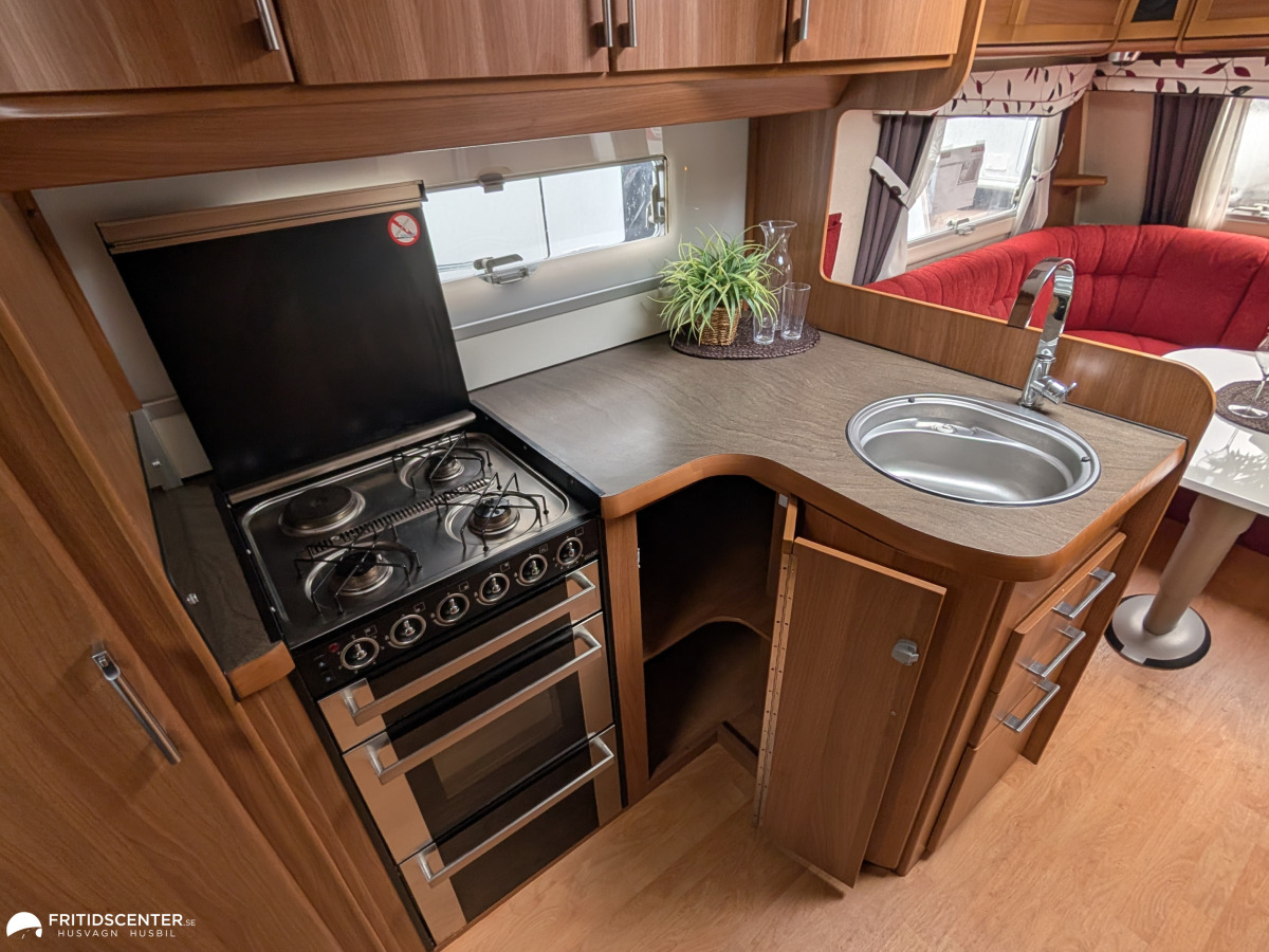 KABE ROYAL 590 LXL KS *Rymligt kök / TV bänk / L-soffa, bild 11 av 17