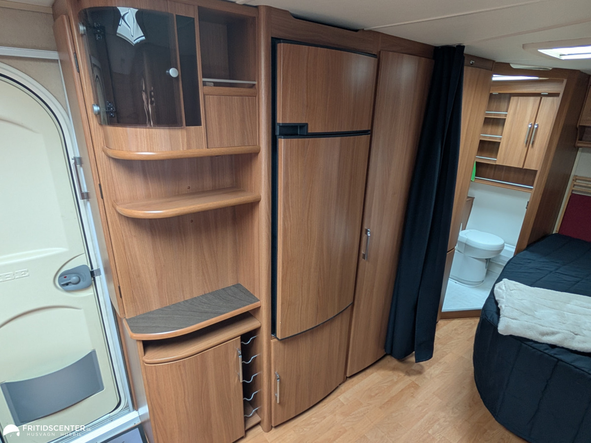 KABE ROYAL 590 LXL KS *Rymligt kök / TV bänk / L-soffa, bild 12 av 17