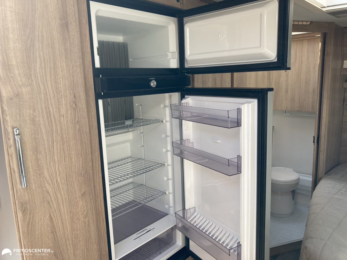 KABE CLASSIC 560 XL KS *Året runt vagn / Förtält, bild 7 av 11