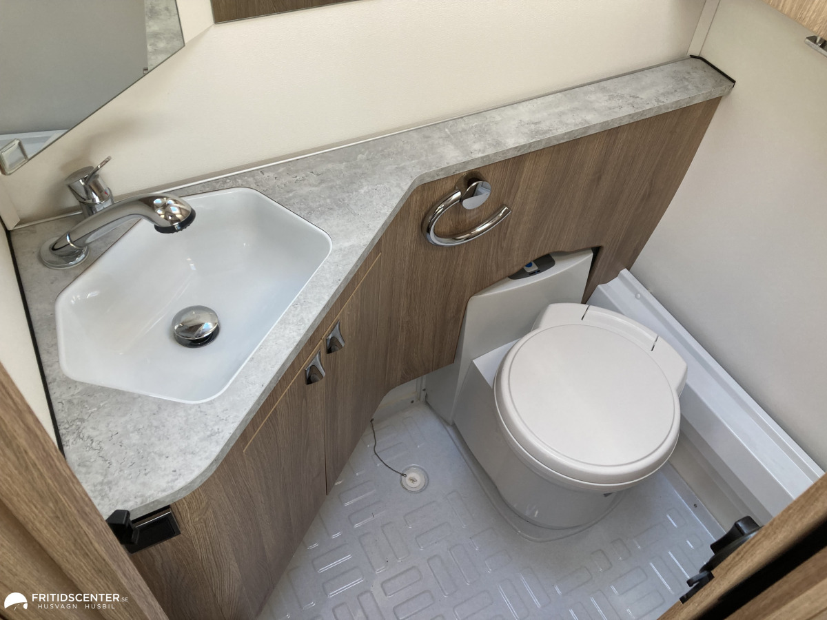 KABE CLASSIC 560 XL KS *Året runt vagn / Förtält, bild 9 av 11