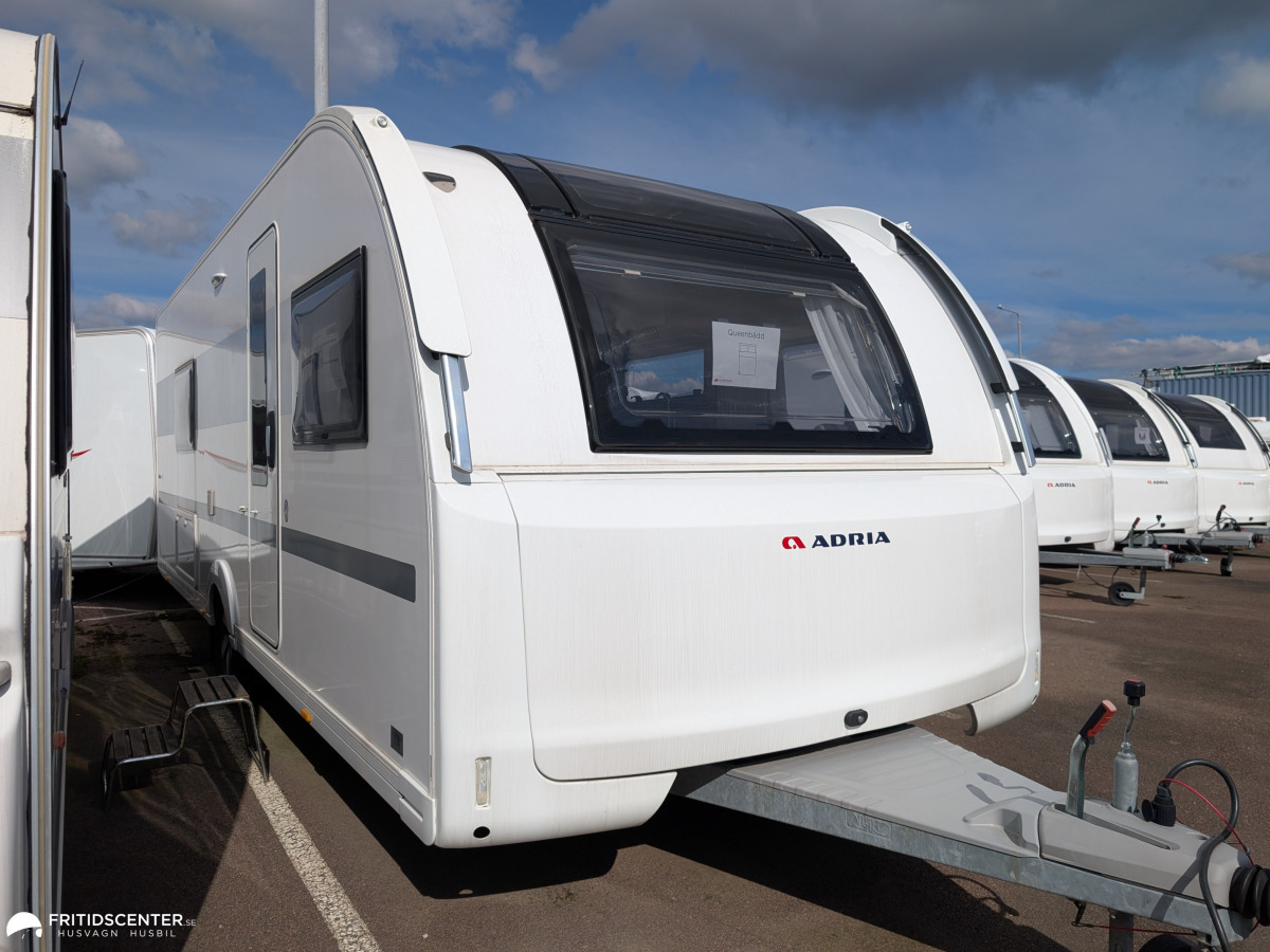 Adria ADORA 613 UT *Queenbed / ALDE / stort badrum, bild 1 av 31