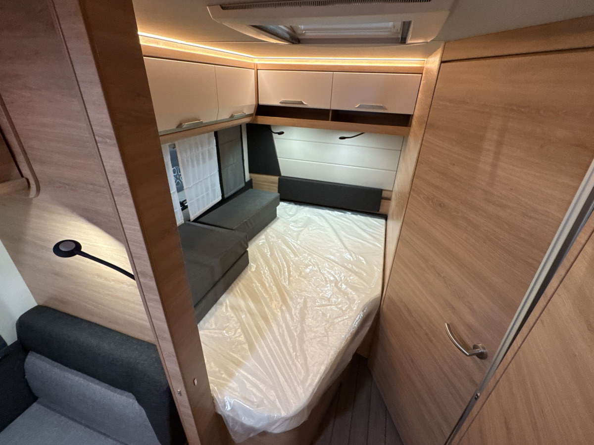Knaus SÜDWIND BLACK SELECTION 650 UDF, bild 12 av 15