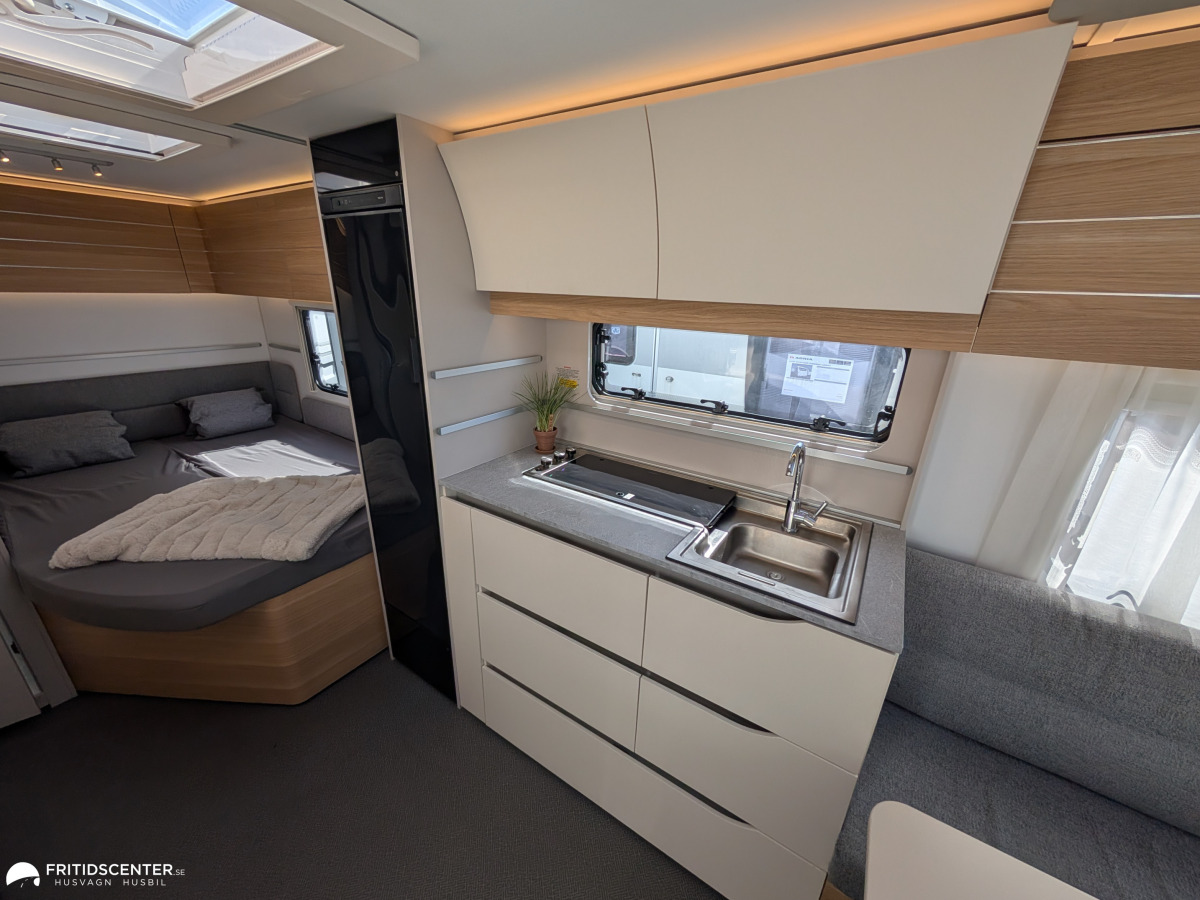Adria ADORA 522 UP *Rymlig sittgrupp / ALDE / Panoramafönster, bild 8 av 24