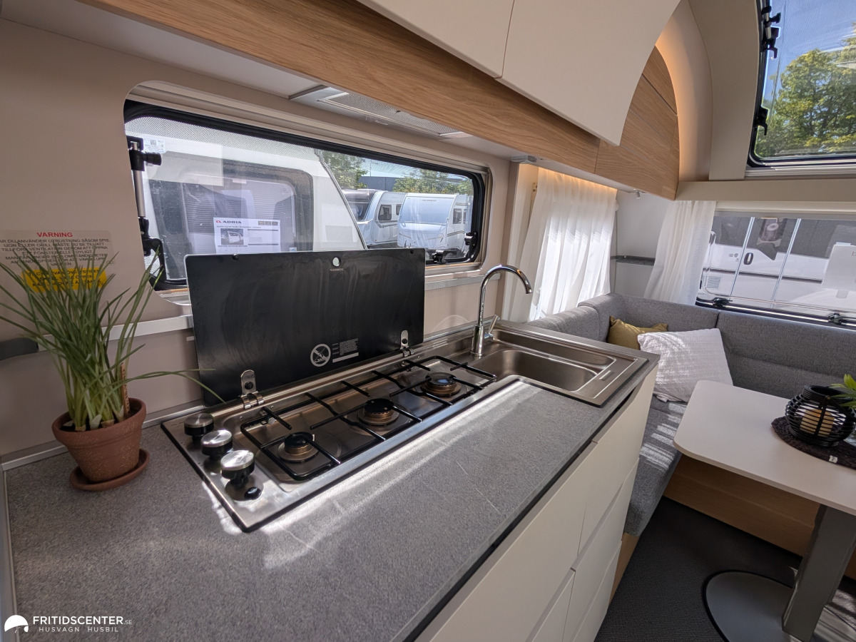 Adria ADORA 522 UP *Rymlig sittgrupp / ALDE / Panoramafönster, bild 9 av 24