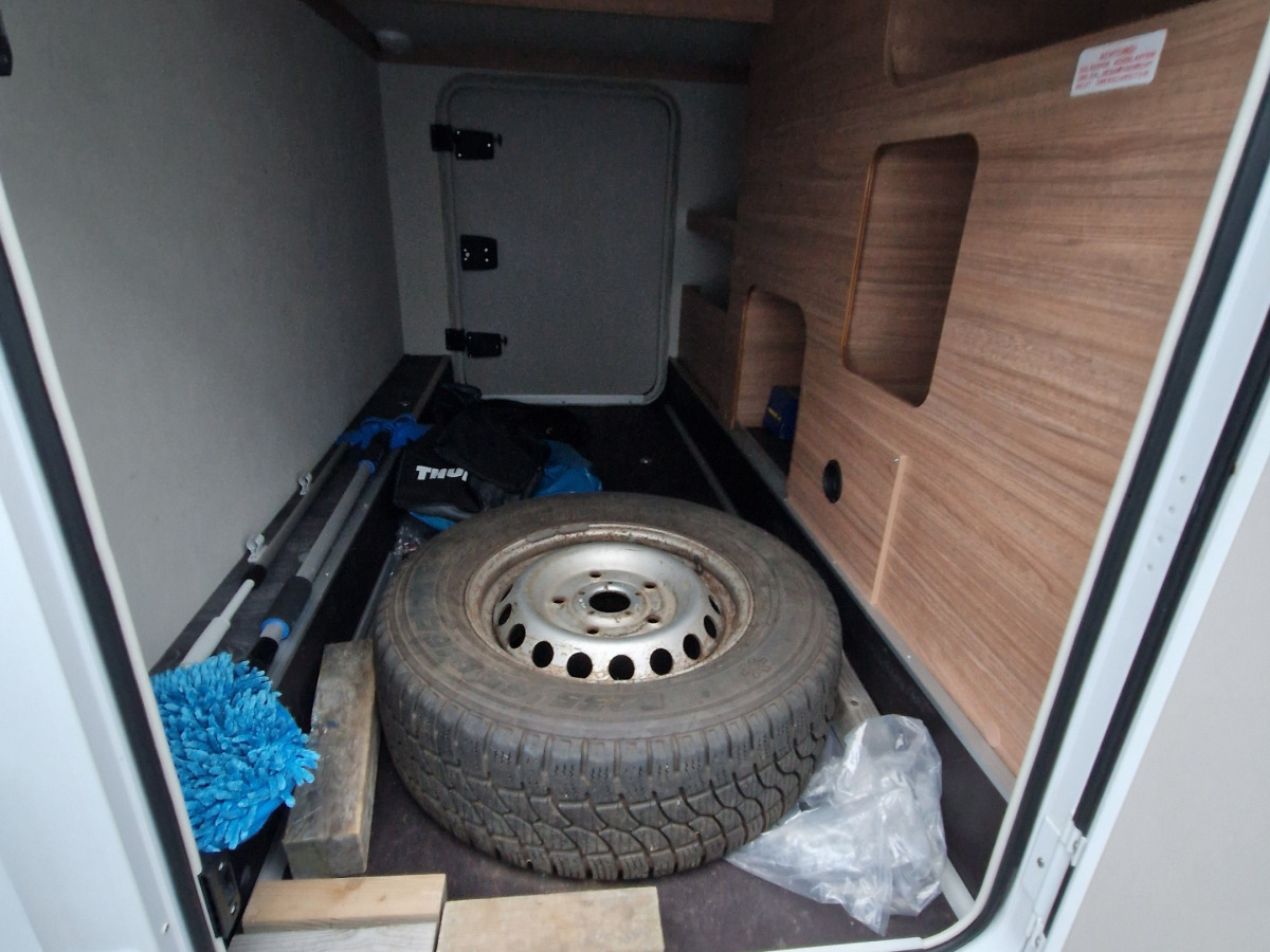 Weinsberg CaraSuite FORD 700 MEG //LAGERRENSNING//, bild 10 av 11