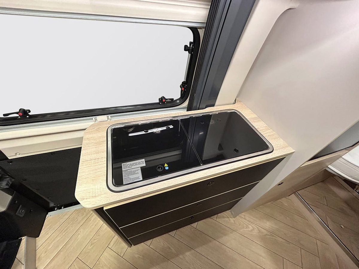 CHALLENGER V217 SPORT AUTOMAT Långbädd ADAPTIV FARTHÅLLARE, bild 12 av 33