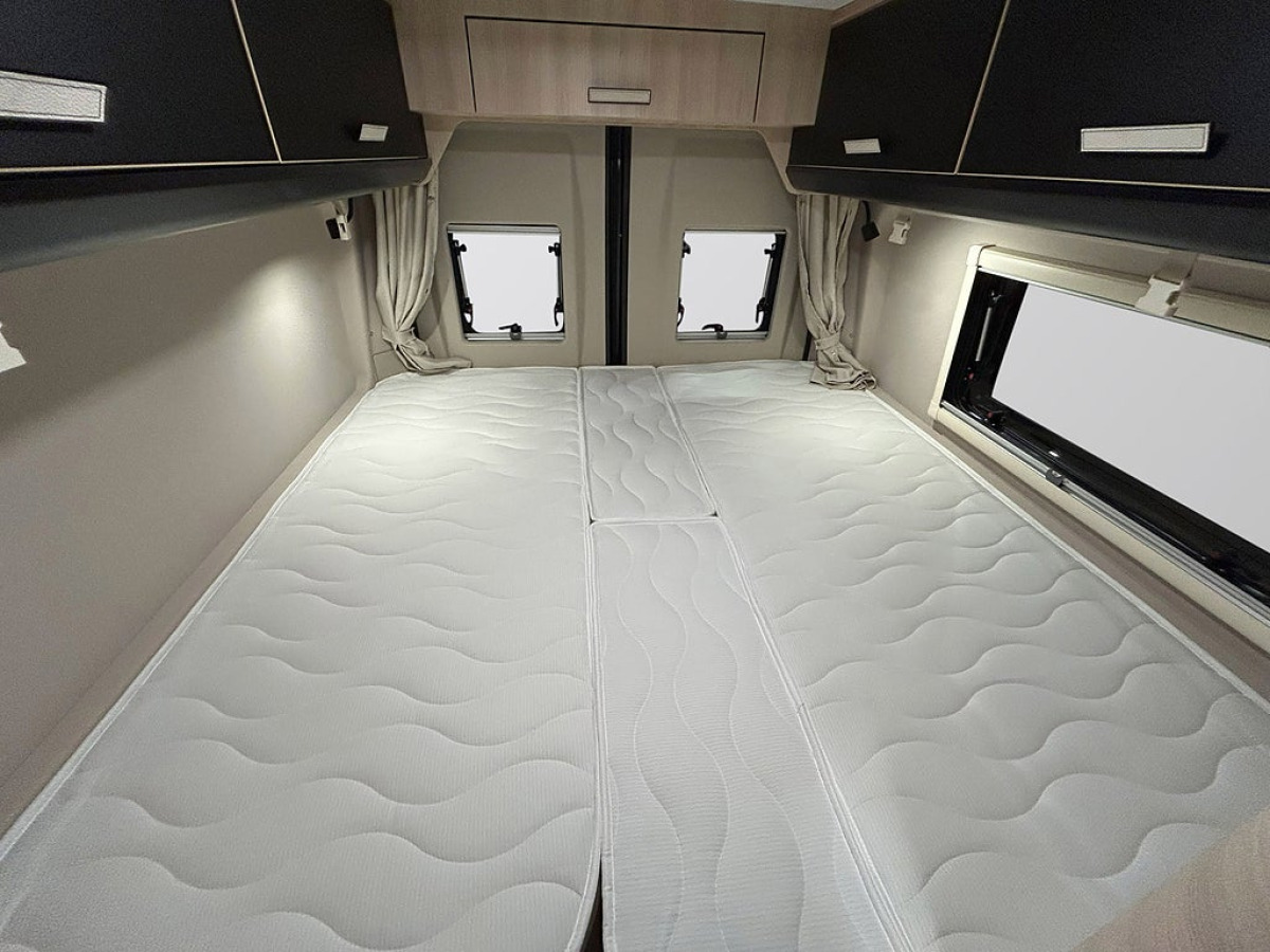 CHALLENGER V217 SPORT AUTOMAT Långbädd ADAPTIV FARTHÅLLARE, bild 17 av 33