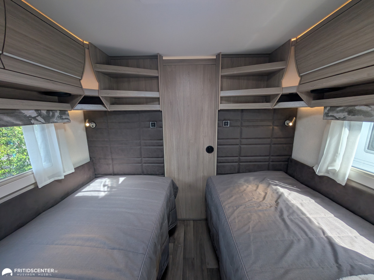KABE ROYAL 600 TDL KS *Långbäddar / Boxmarkis Förtält, bild 13 av 24