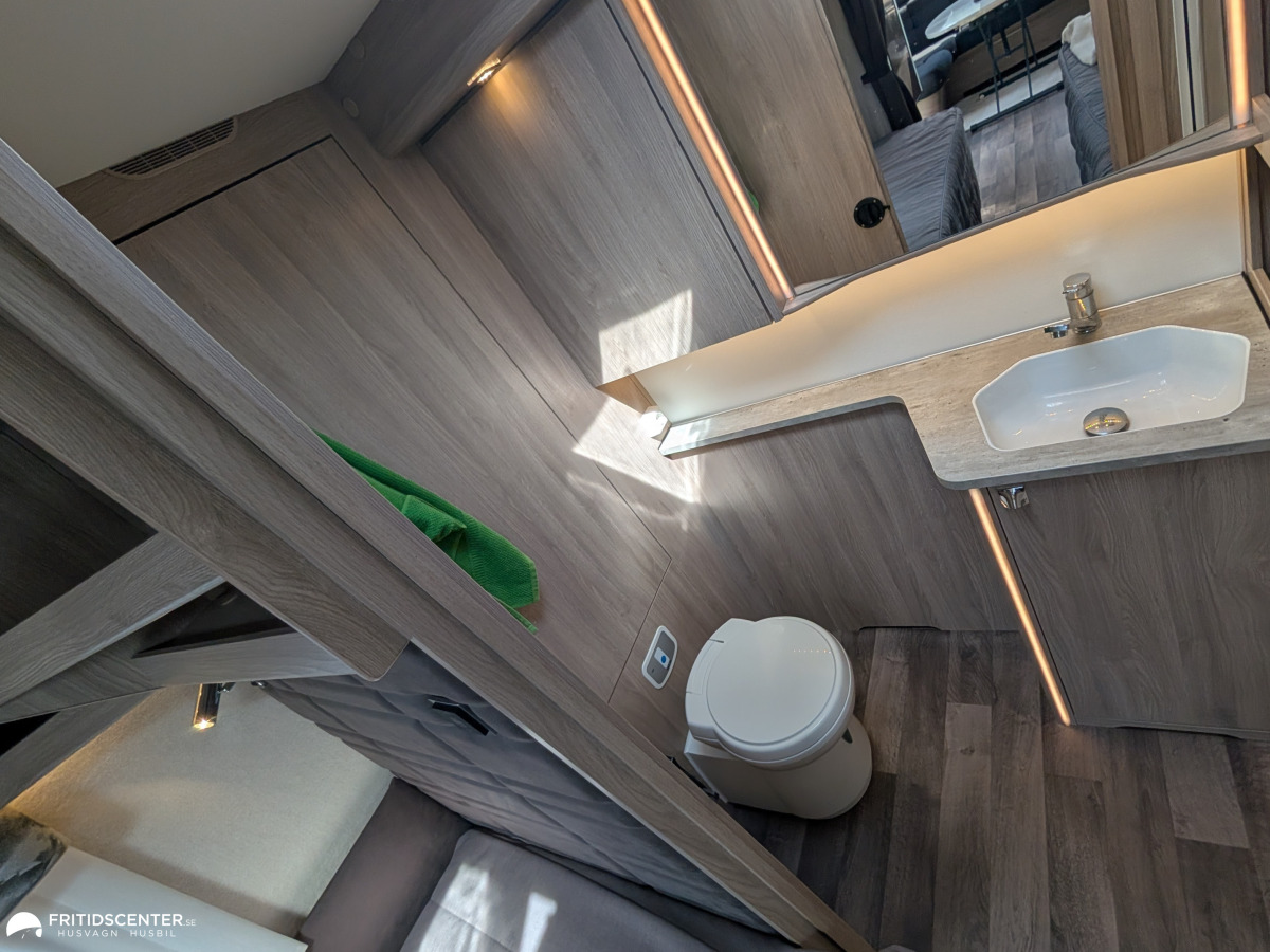 KABE ROYAL 600 TDL KS *Långbäddar / Boxmarkis Förtält, bild 15 av 24