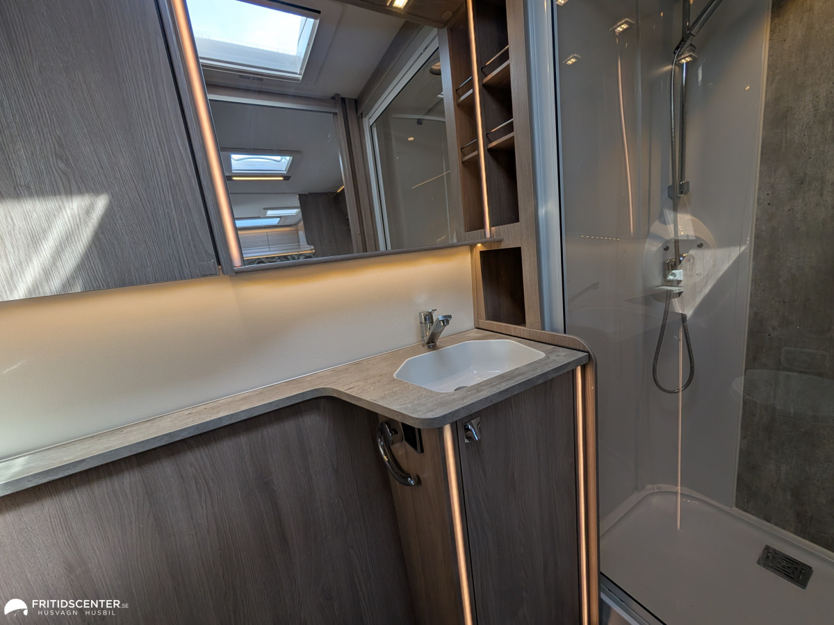 KABE ROYAL 600 TDL KS *Långbäddar / Boxmarkis Förtält, bild 18 av 24