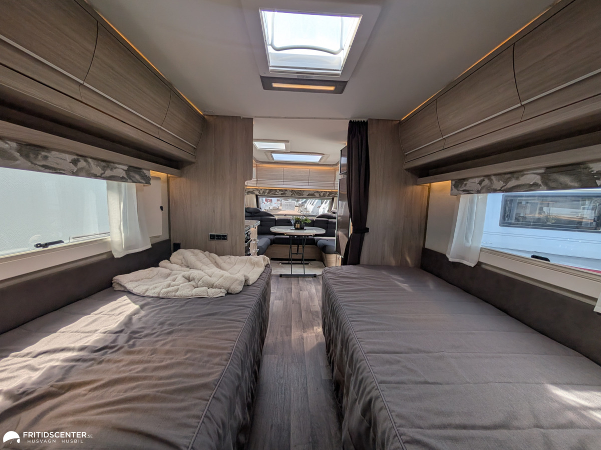 KABE ROYAL 600 TDL KS *Långbäddar / Boxmarkis Förtält, bild 19 av 24