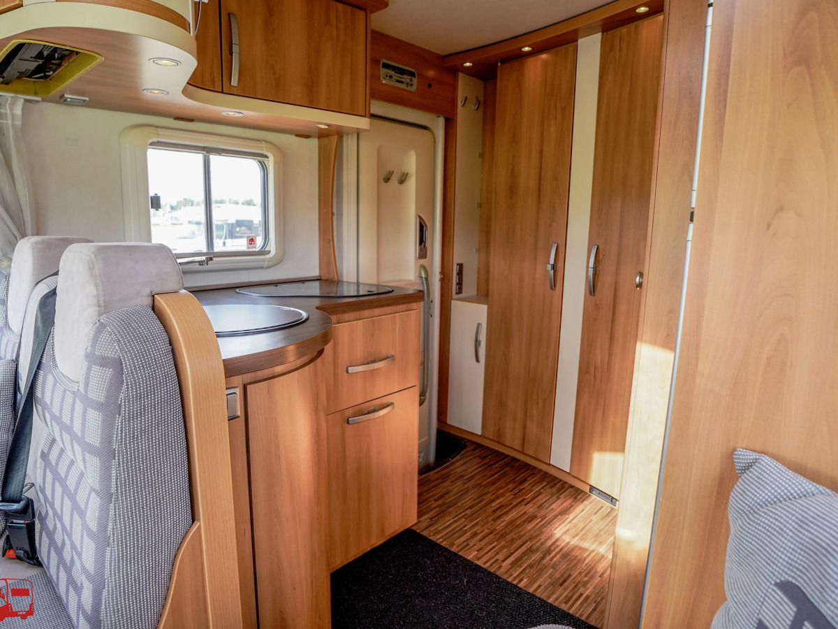 Hymer B 508 CL Dubbelsäng Under 6 meter, bild 8 av 35