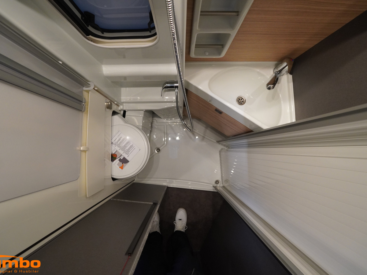 Malibu Van 640 LE RB first class two rooms GT skyview, Dieselpanna, 4000kg, bild 13 av 21