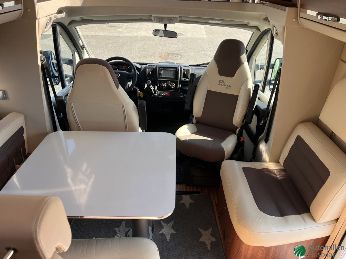 Adria MATRIX M 670SL / EXTRA-Öppet Lördag Söndag, bild 5 av 13