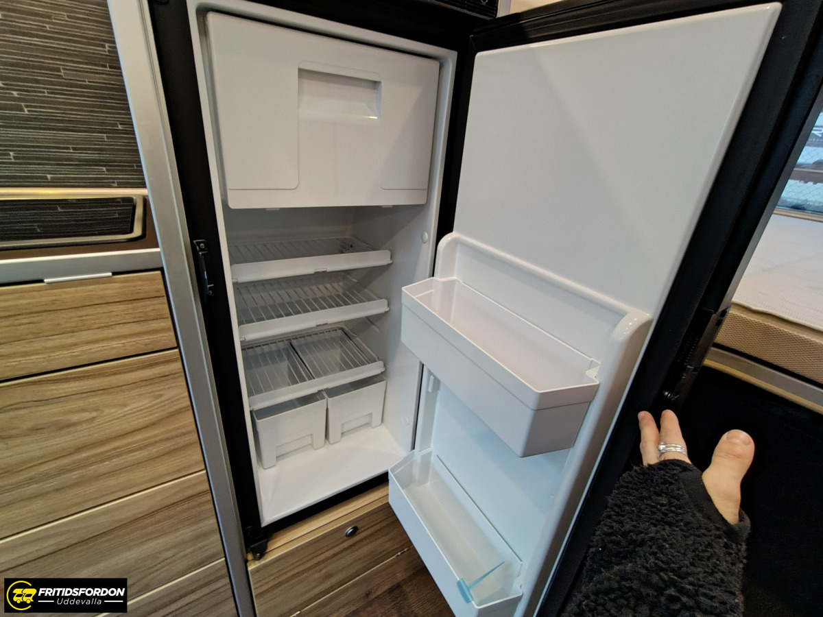 Hymer YELLOWSTONE Långbädd 180Hk Automat, bild 14 av 20