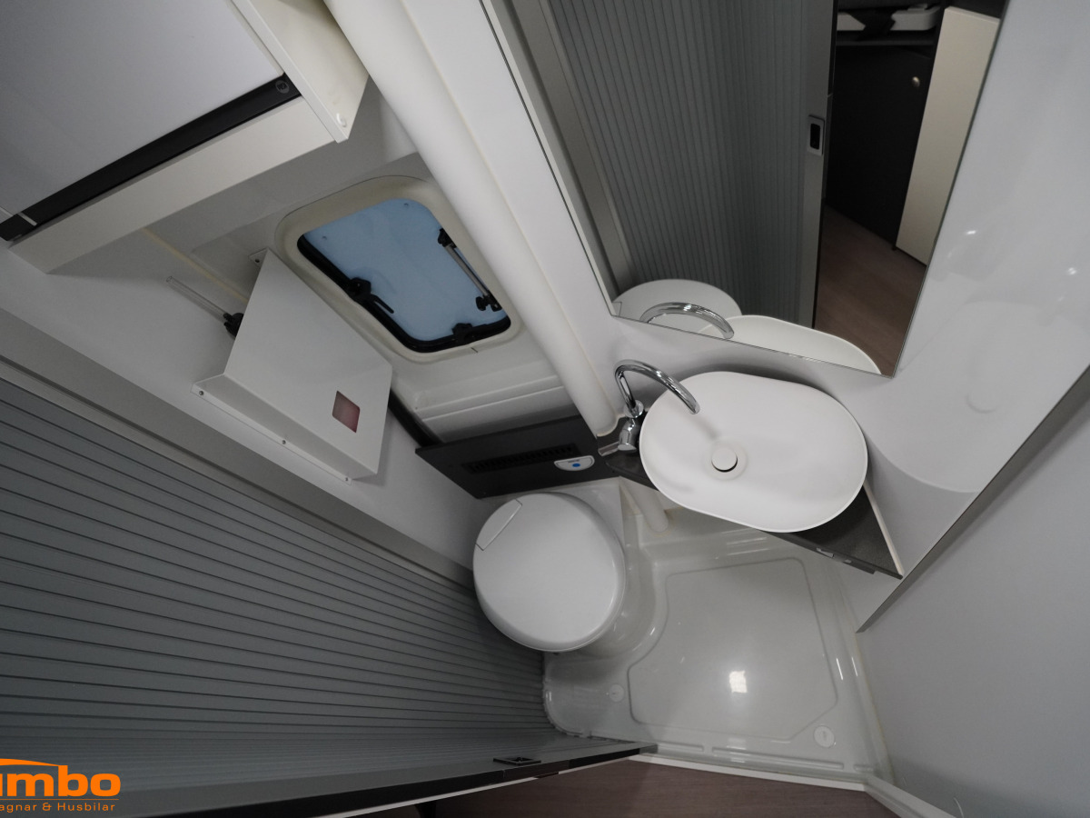 Adria Van TWIN 640 SLB, Alde, Automat, bild 13 av 22