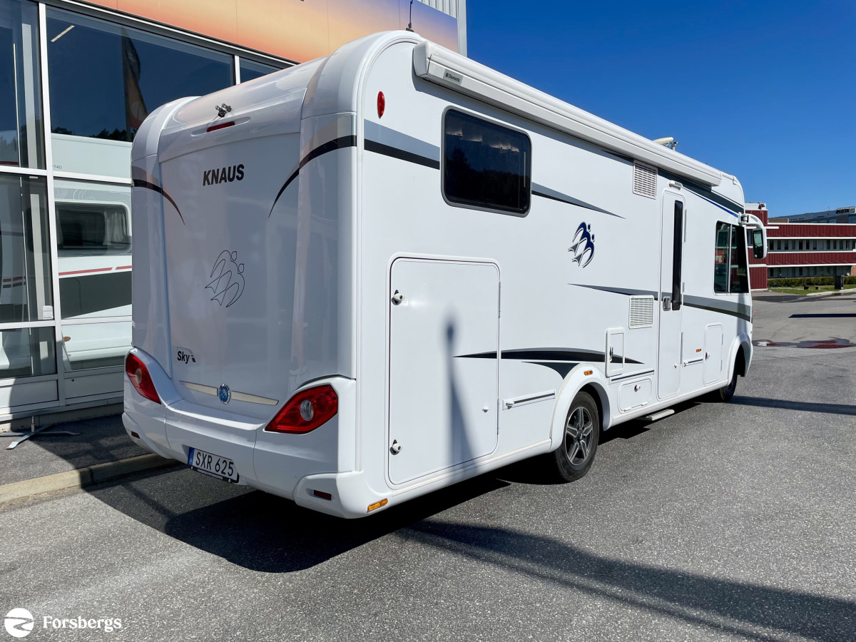 Knaus Sky 740 / LÅNGBÄDDAR / KAMKEDJA / TAKSÄNG / 2 Års GARANTI, bild 3 av 21