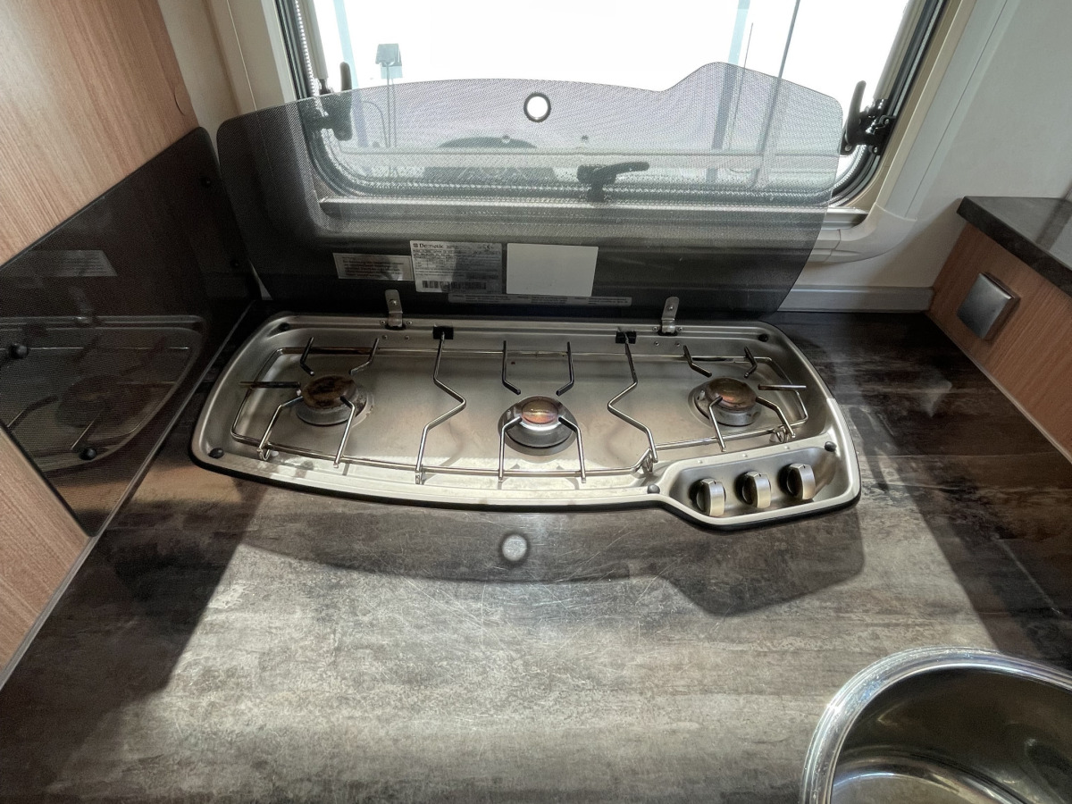 Knaus Sky 740 / LÅNGBÄDDAR / KAMKEDJA / TAKSÄNG / 2 Års GARANTI, bild 10 av 21