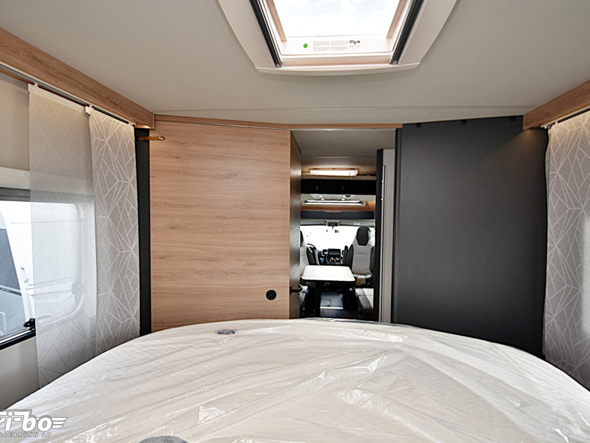 Knaus 700 LX LVE WAVE Platinum Selection, Queenbed, Dubbelbädd, bild 15 av 32