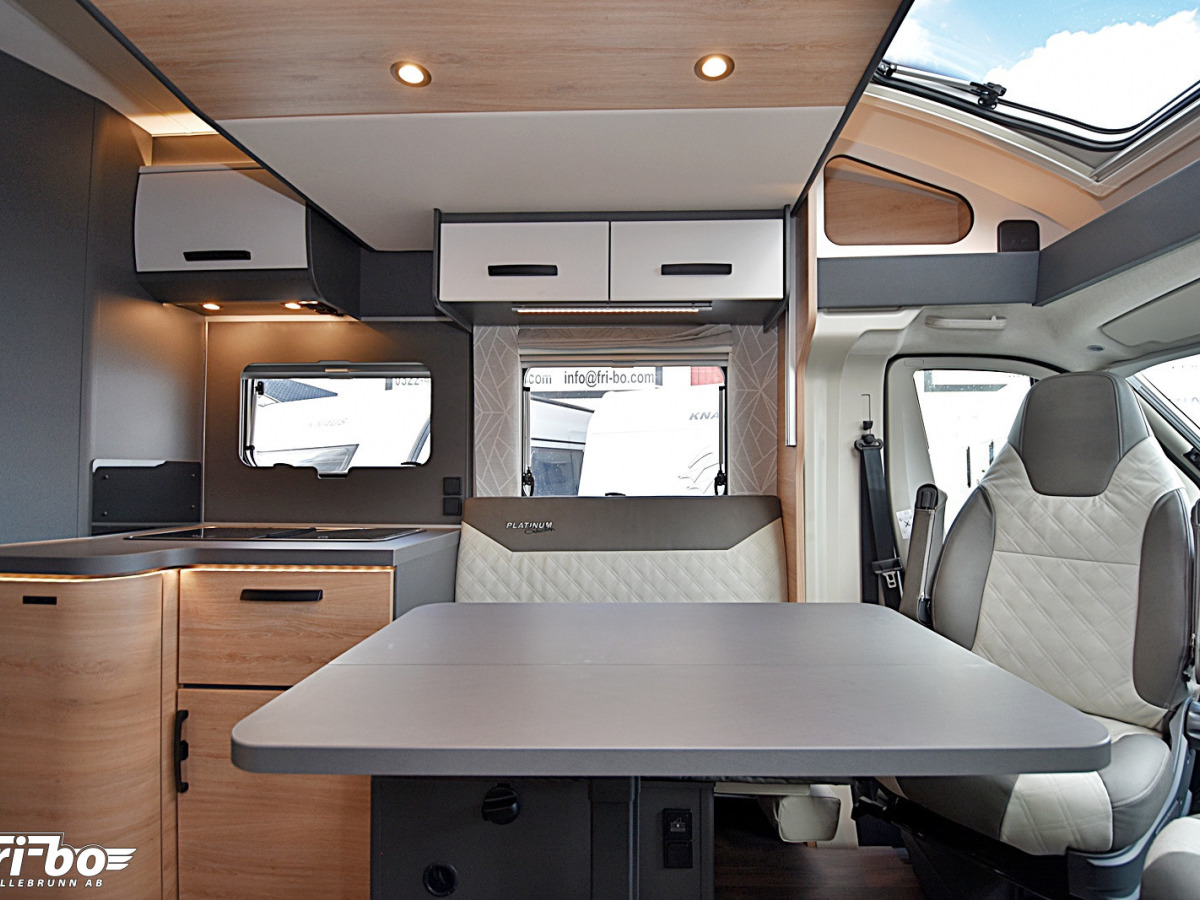 Knaus 700 LX LVE WAVE Platinum Selection, Queenbed, Dubbelbädd, bild 8 av 32