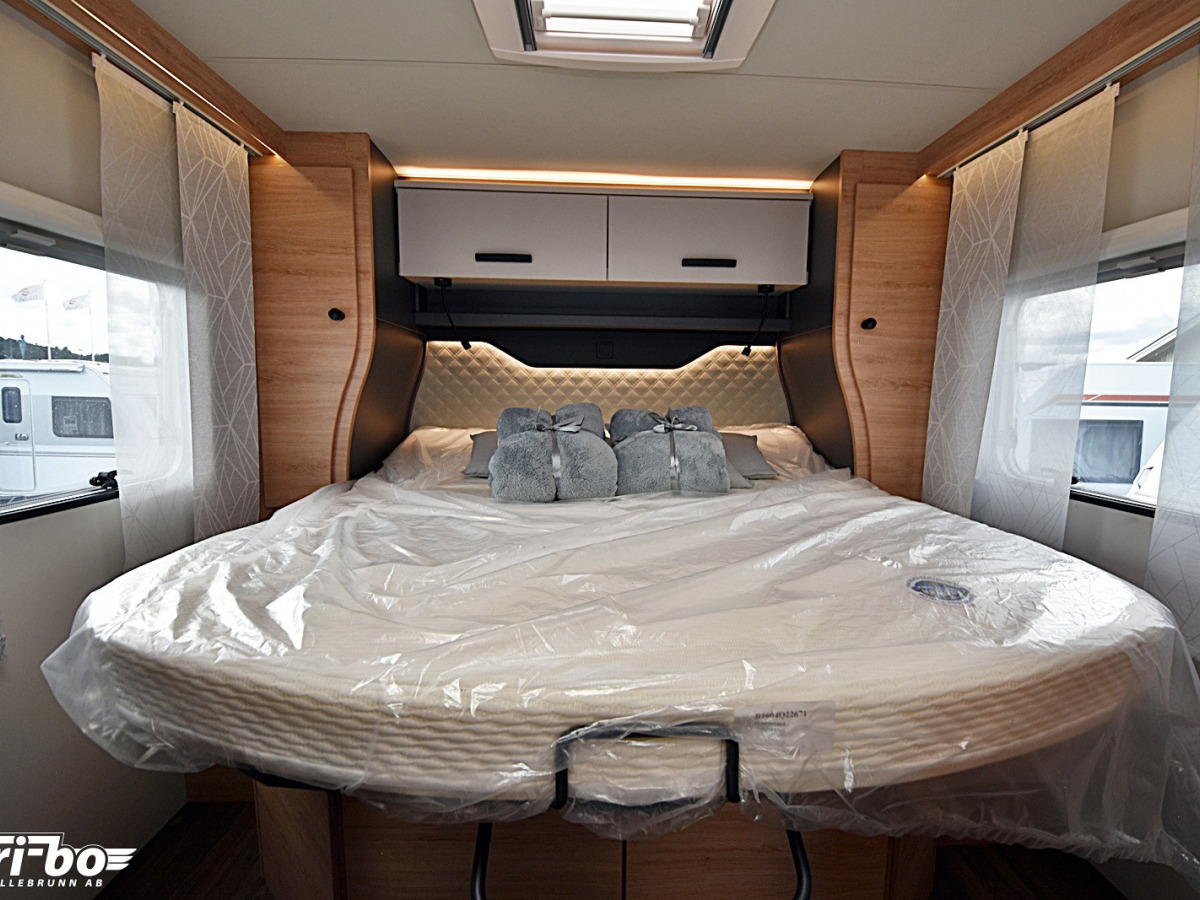 Knaus 700 LX LVE WAVE Platinum Selection, Queenbed, Dubbelbädd, bild 11 av 32