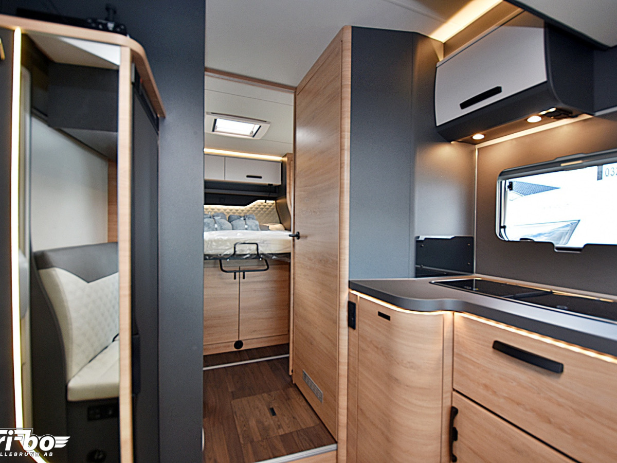 Knaus 700 LX LVE WAVE Platinum Selection, Queenbed, Dubbelbädd, bild 10 av 32