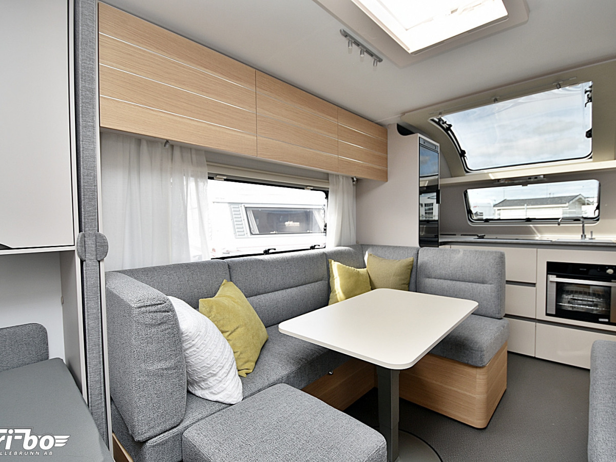 Adria 613 HT Adora, Långbädd, bild 27 av 35