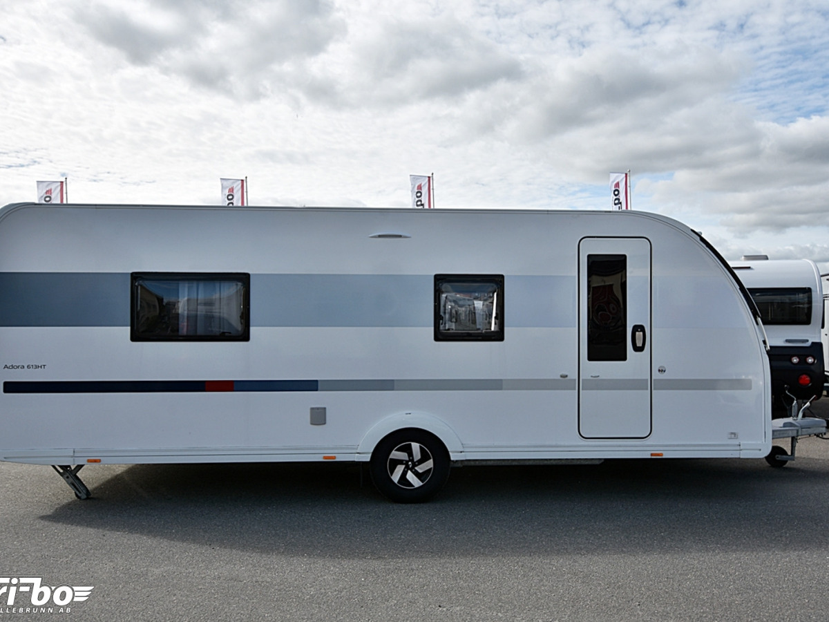 Adria 613 HT Adora, Långbädd, bild 2 av 35
