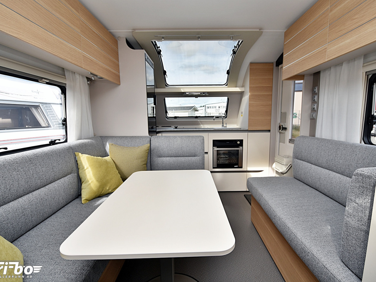 Adria 613 HT Adora, Långbädd, bild 30 av 35