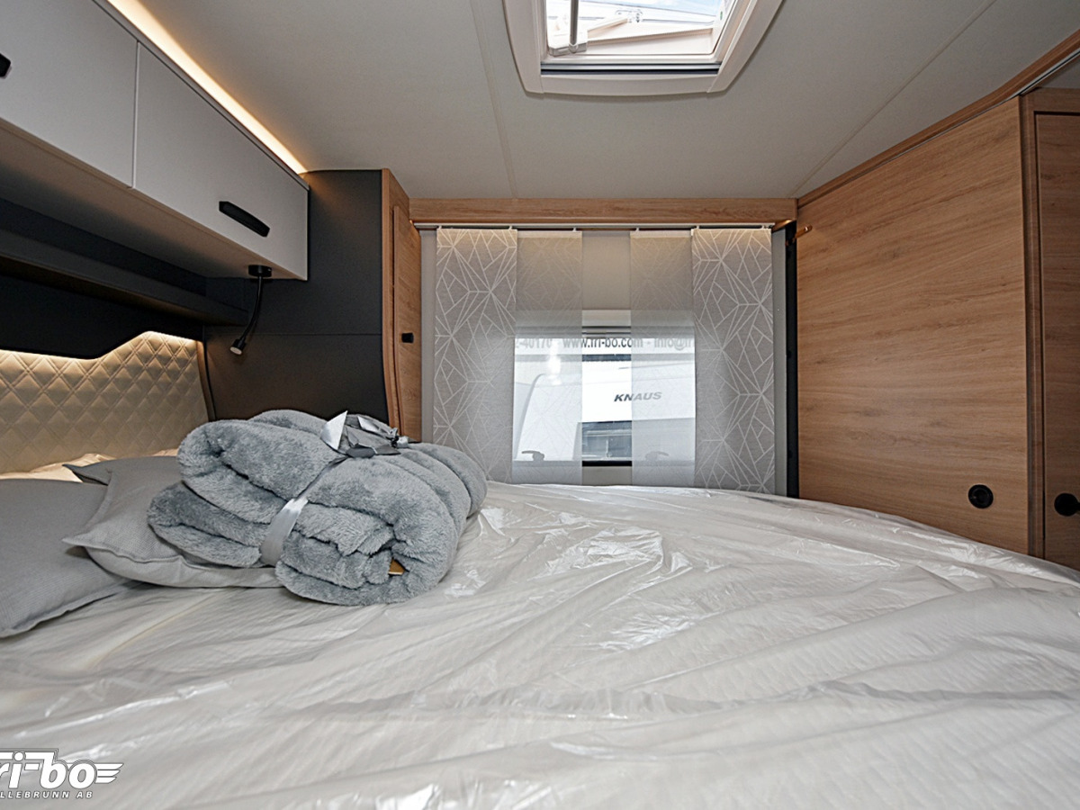 Knaus 700 LX LVE WAVE Platinum Selection, Queenbed, Dubbelbädd, bild 12 av 32