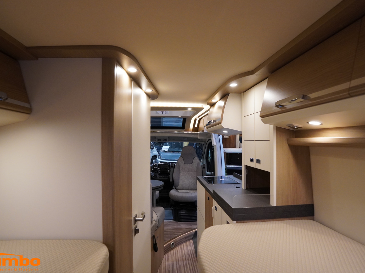 Malibu VAN 640 LE RB GT skyview Pop up Automat 9G 180hk, bild 17 av 23
