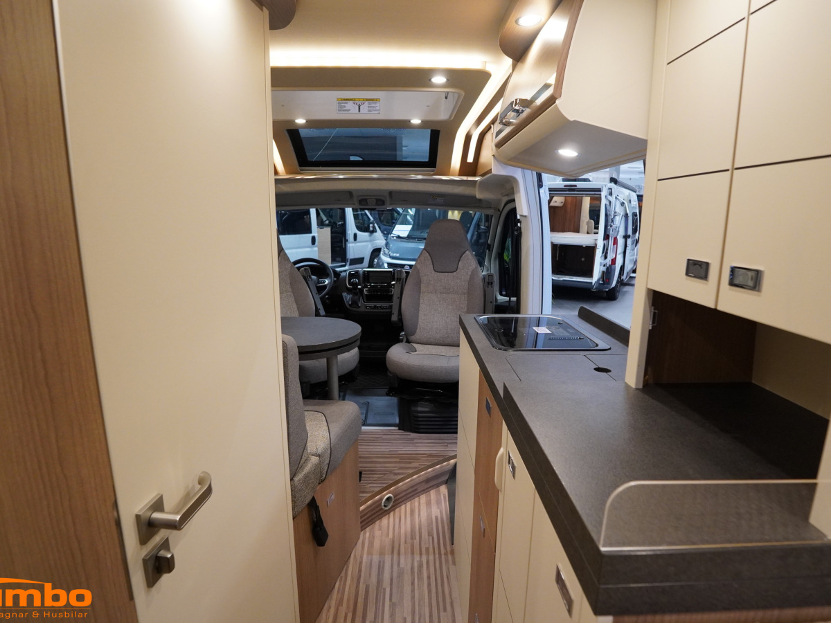 Malibu VAN 640 LE RB GT skyview Pop up Automat 9G 180hk, bild 18 av 23