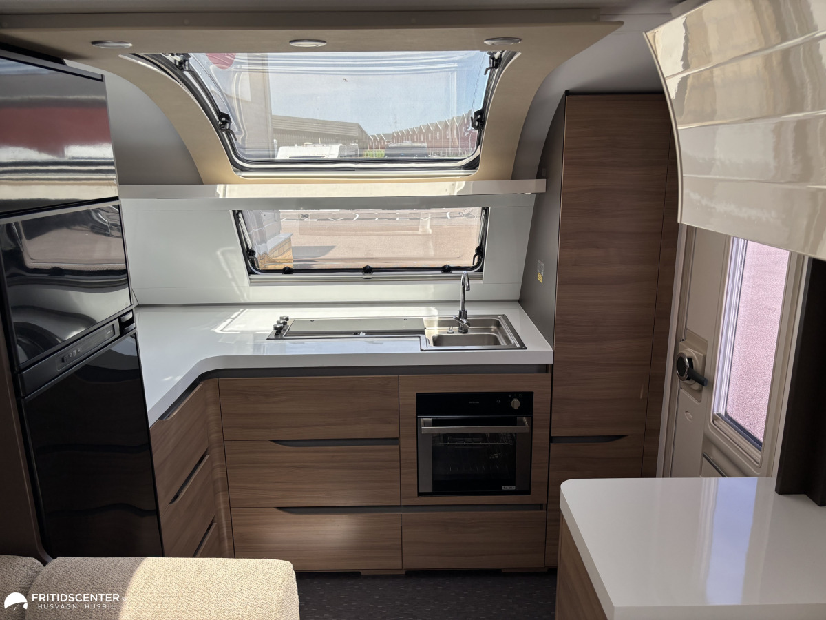 Adria ALPINA 753 HT *ALDE Värme/ Mover / Tält*, bild 3 av 38