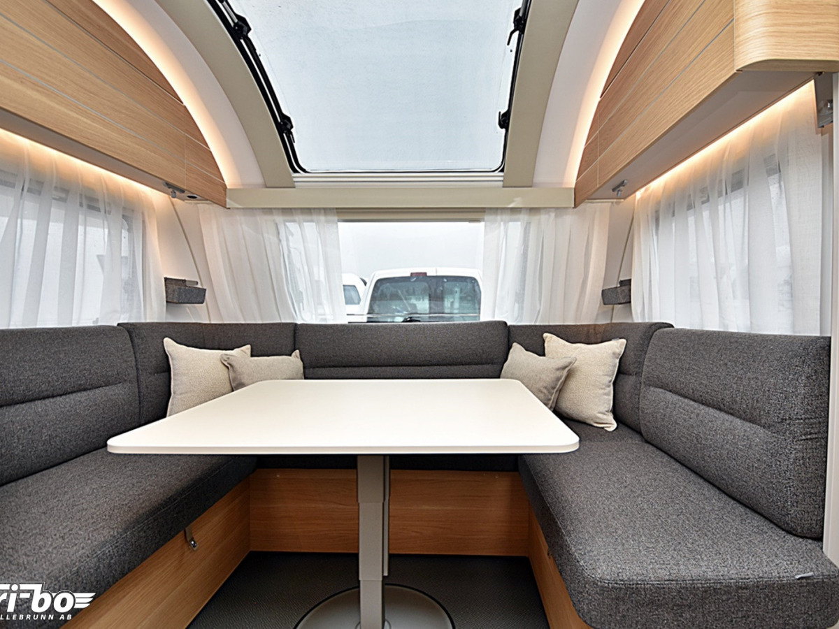 Adria 613 UT Adora, Queenbed, bild 23 av 29